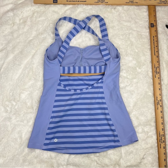 Lululemon Core Kicker Tank in Apex Stripe Lavender Dusk Built in Bra Sz 8 Yoga - Picture 5 of 9